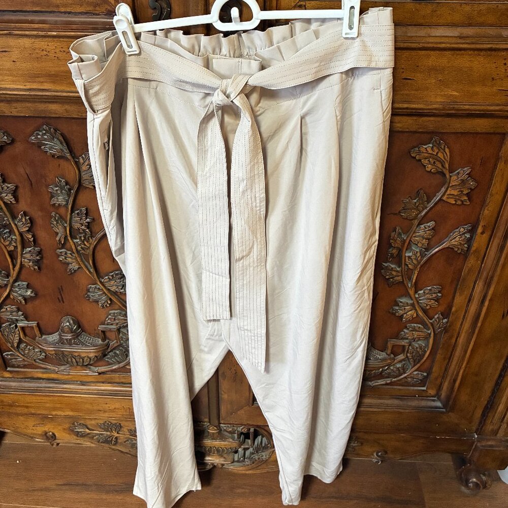 ATHLETA Skyline Pant II Women's Size 20W Tan Paperbag Waist Bow Tie Barrel Leg